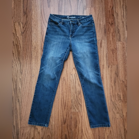 New Direction Weekend Women's 10P Slim Straight Jeans - Picture 2 of 4